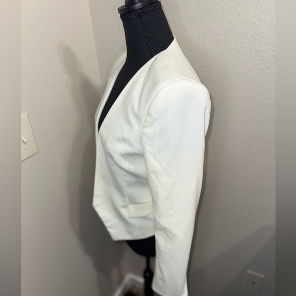 H&M Elegant Cream Women's Blazer- Size 6‎ - Picture 5 of 9